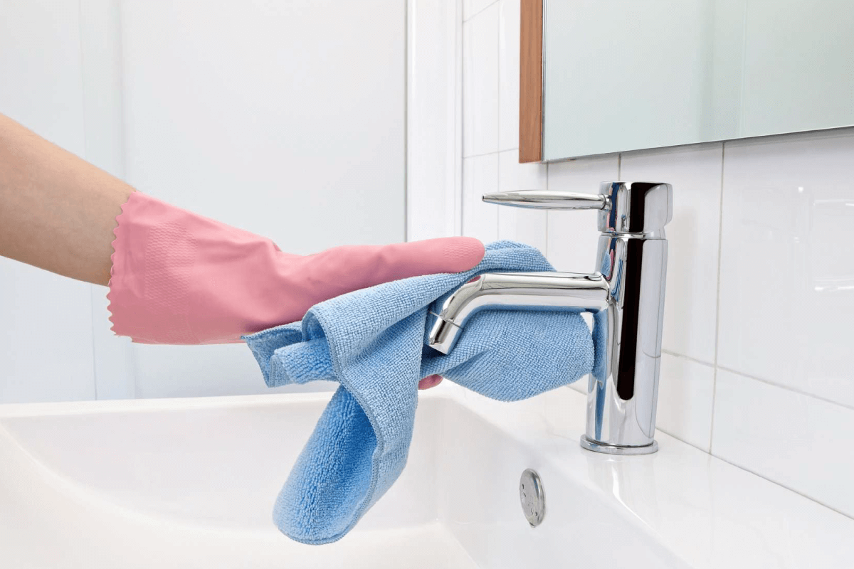 Mantén tu baño libre de bacterias con pastillas desinfectantes