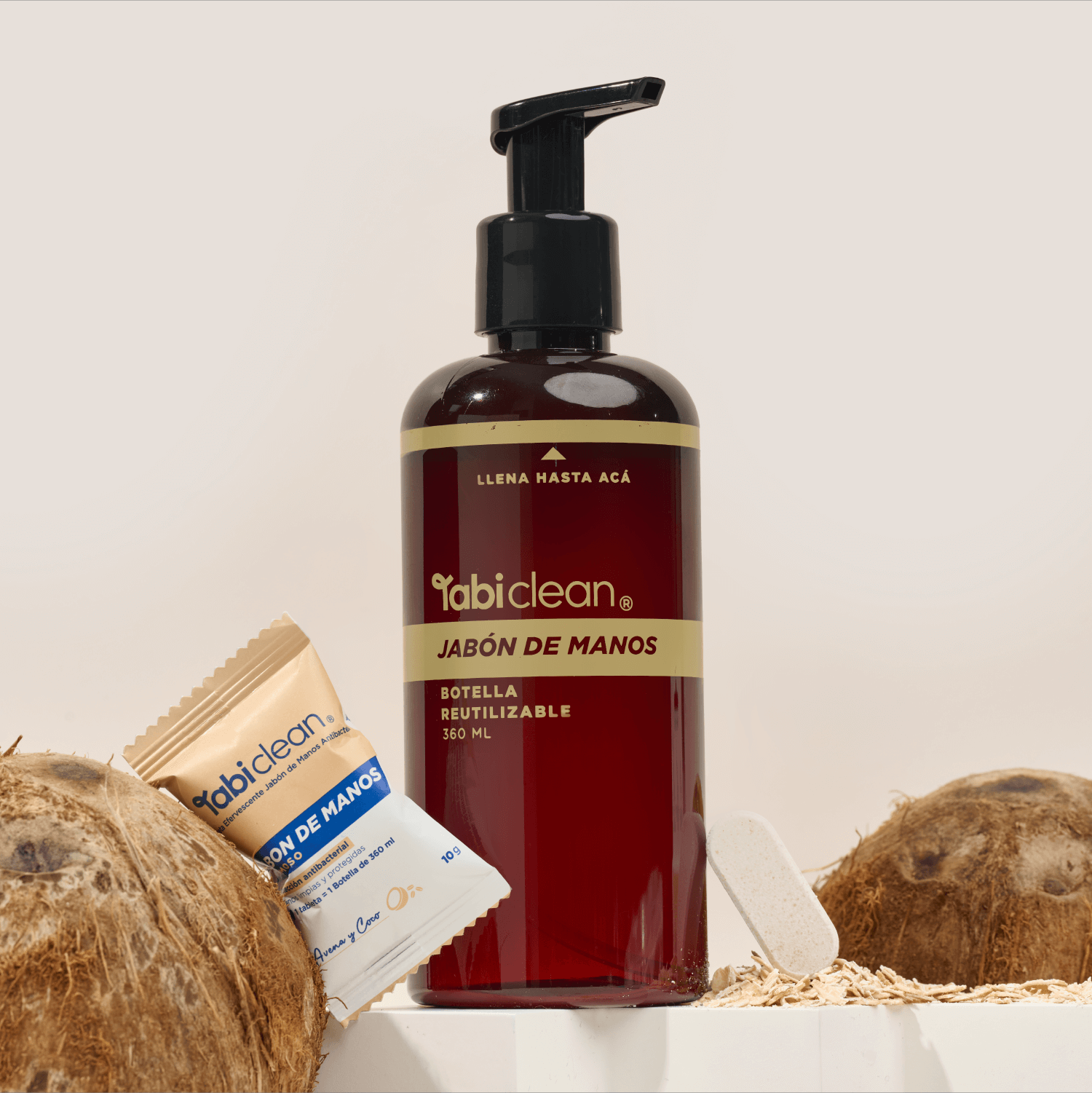 Preparación del jabón de manos espumoso disolviendo la tableta en agua